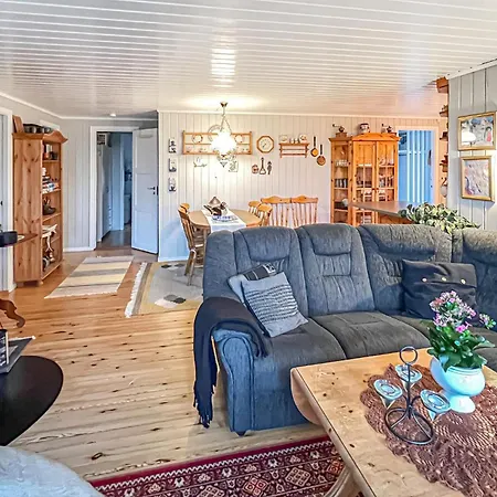 3 Bedroom Gorgeous In 파르순