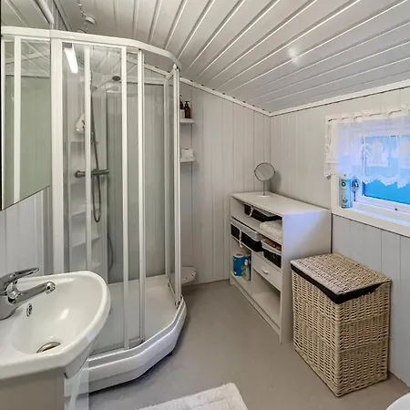 3 Bedroom Gorgeous In Tatil Evi Farsund